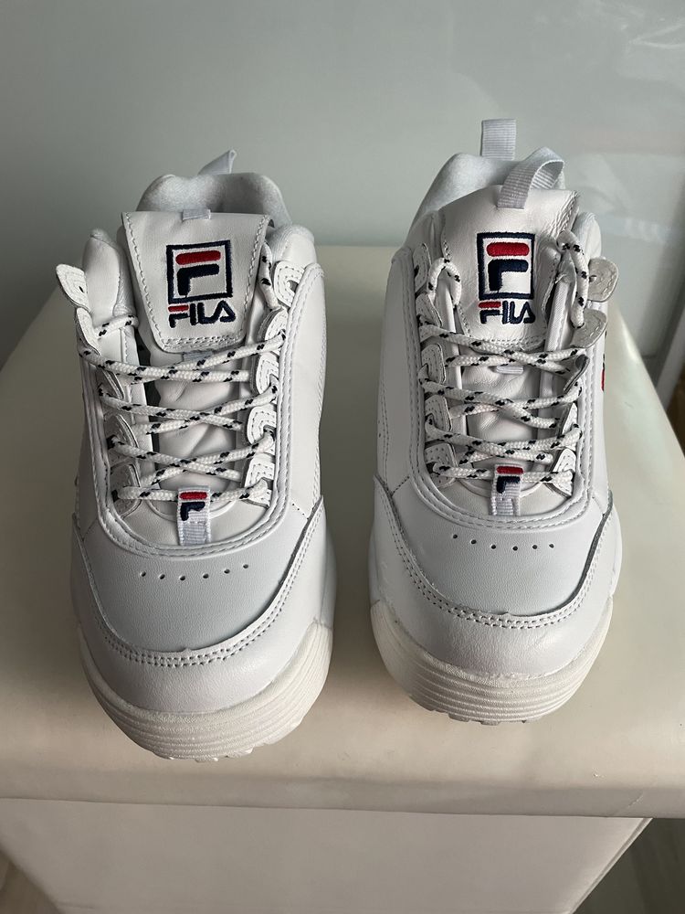 Fila нові кросівки 37 38