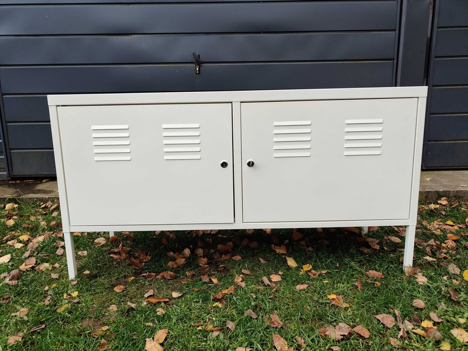 Biała metalowa szafka biurowa