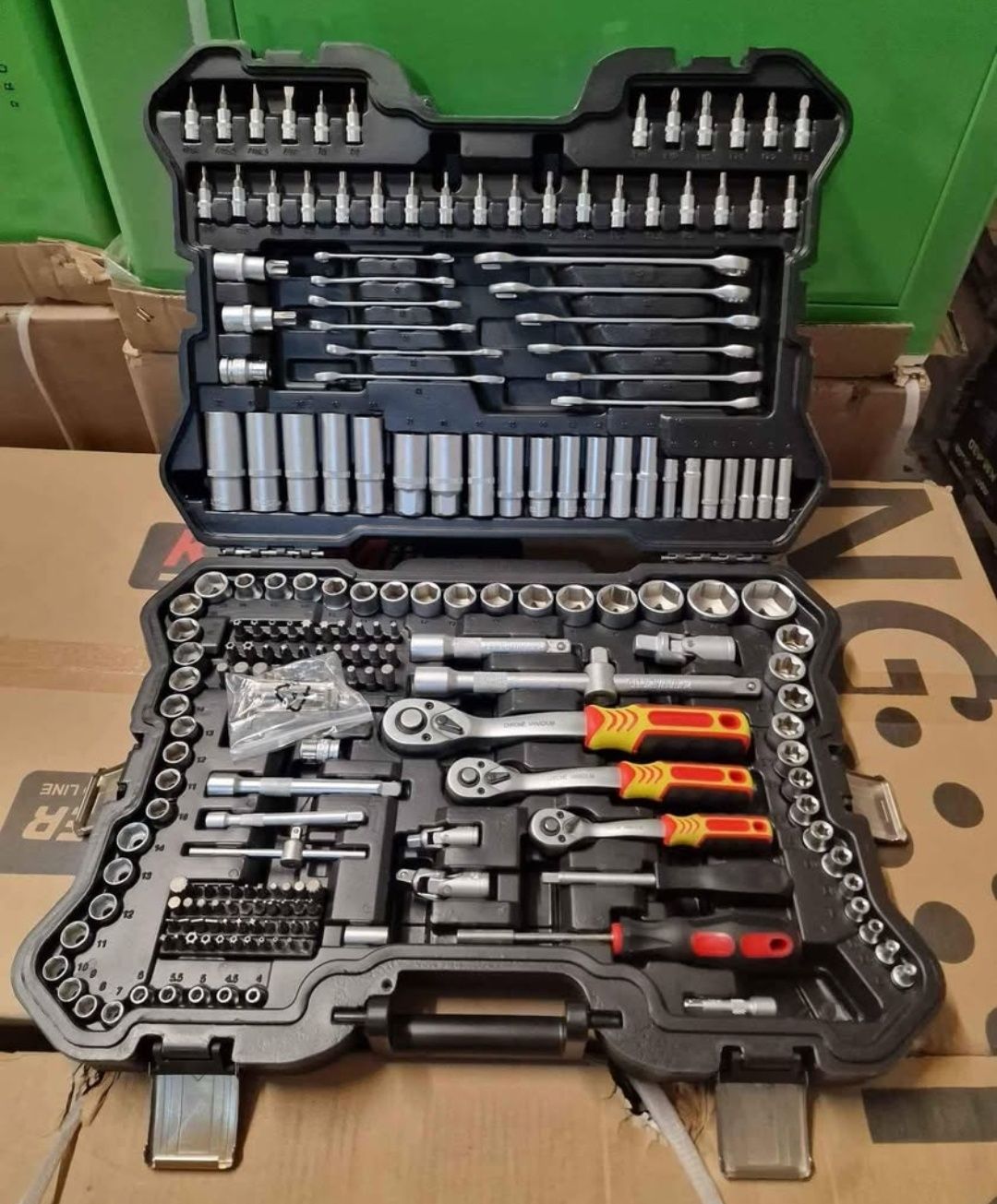 Mala de ferramentas 215pcs Nova