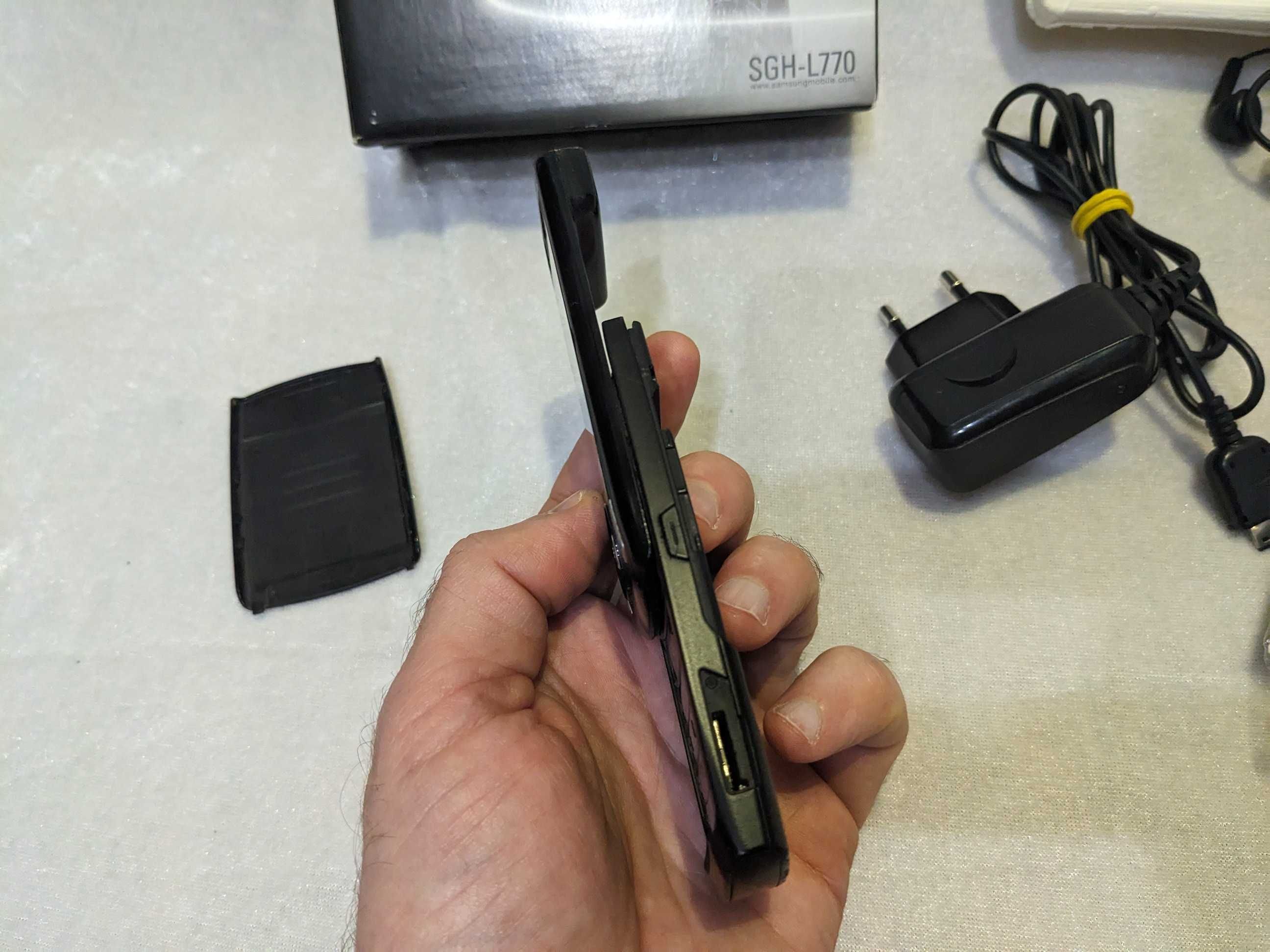 Samsung SGH-L770 ретро слайдер у повному заводському комплекті