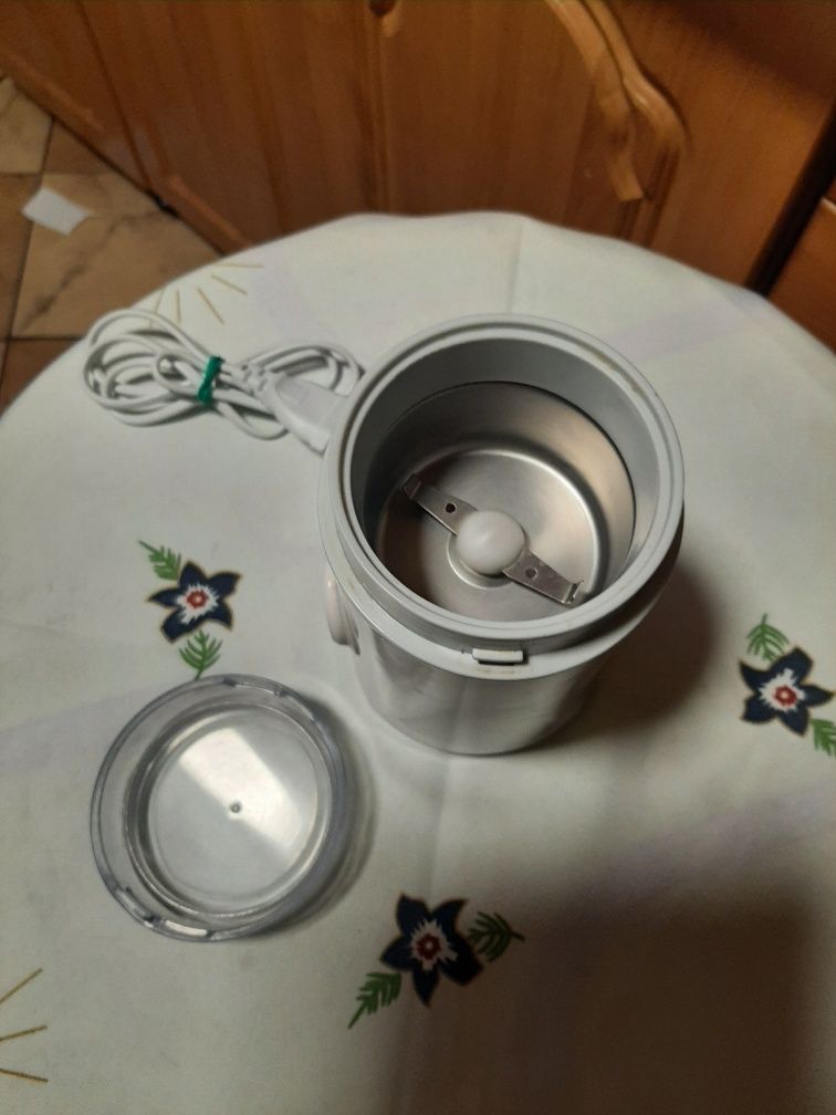 Młynek do kawy Zelmer