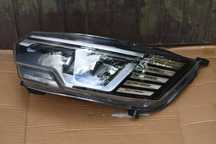 Renault Trafic III lift IV 2021- lampa lewa przednia LED 2606  01790R