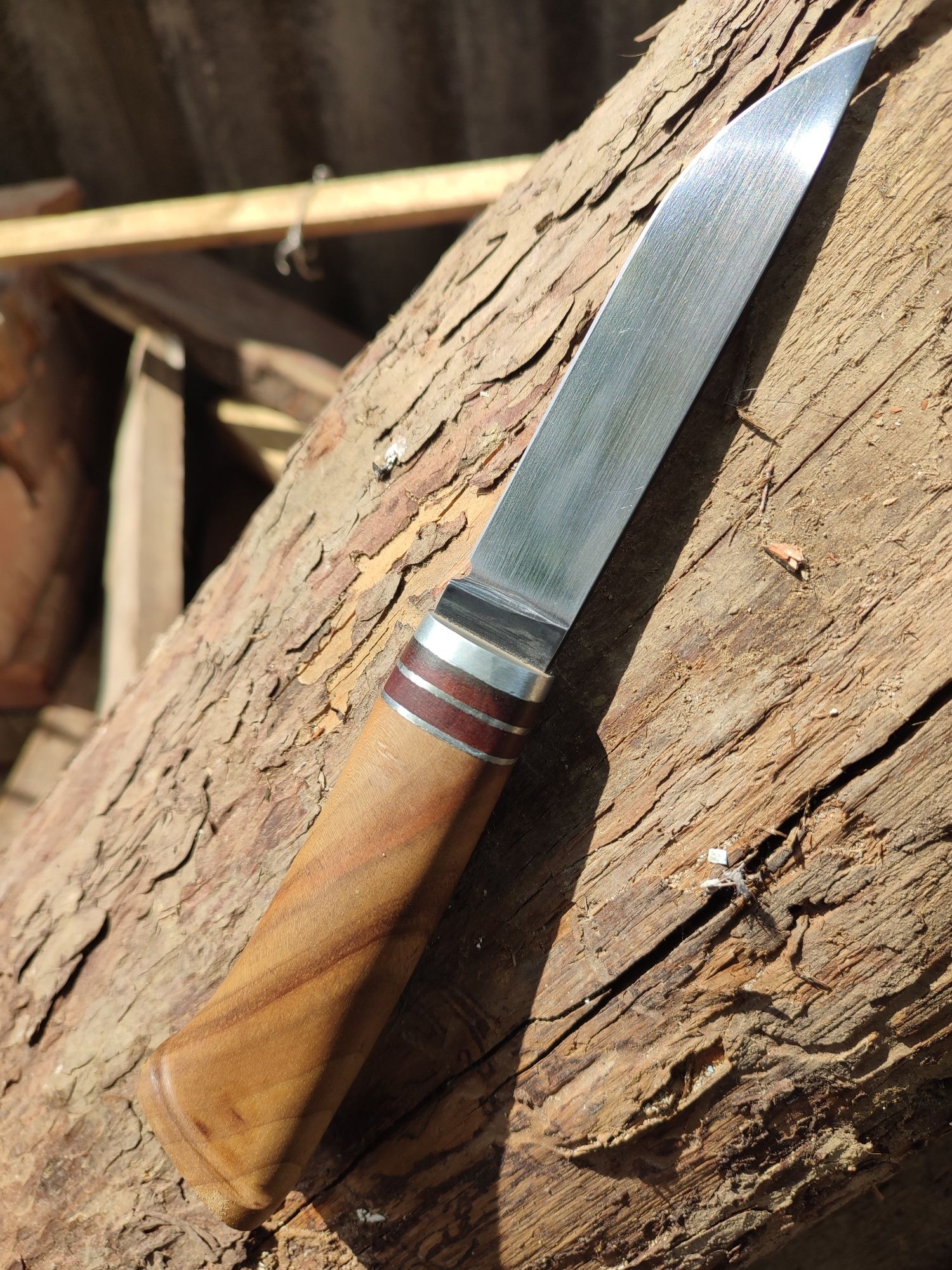 Кованный нож "Финский" , сталь 65г.
