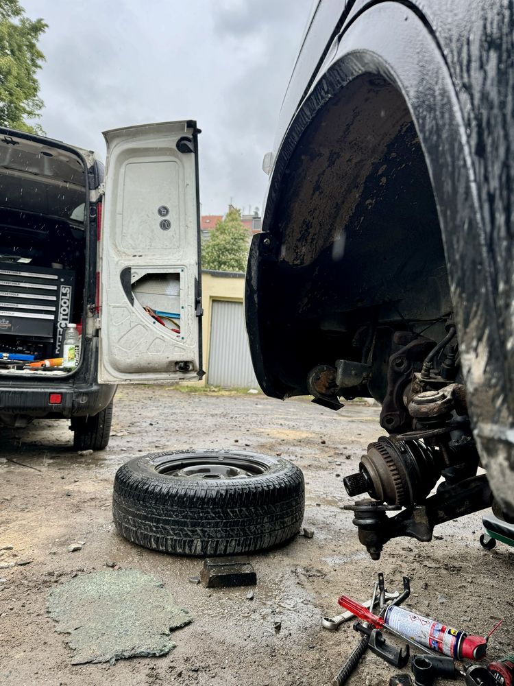 Mobilna Wulkanizacja 24/7 Mobilny Serwis Opon Pomoc Drogowa Mechanik
