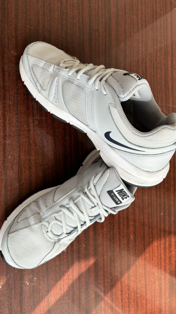 кросівки nike