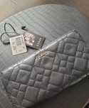 Portfel czarny damski Guess