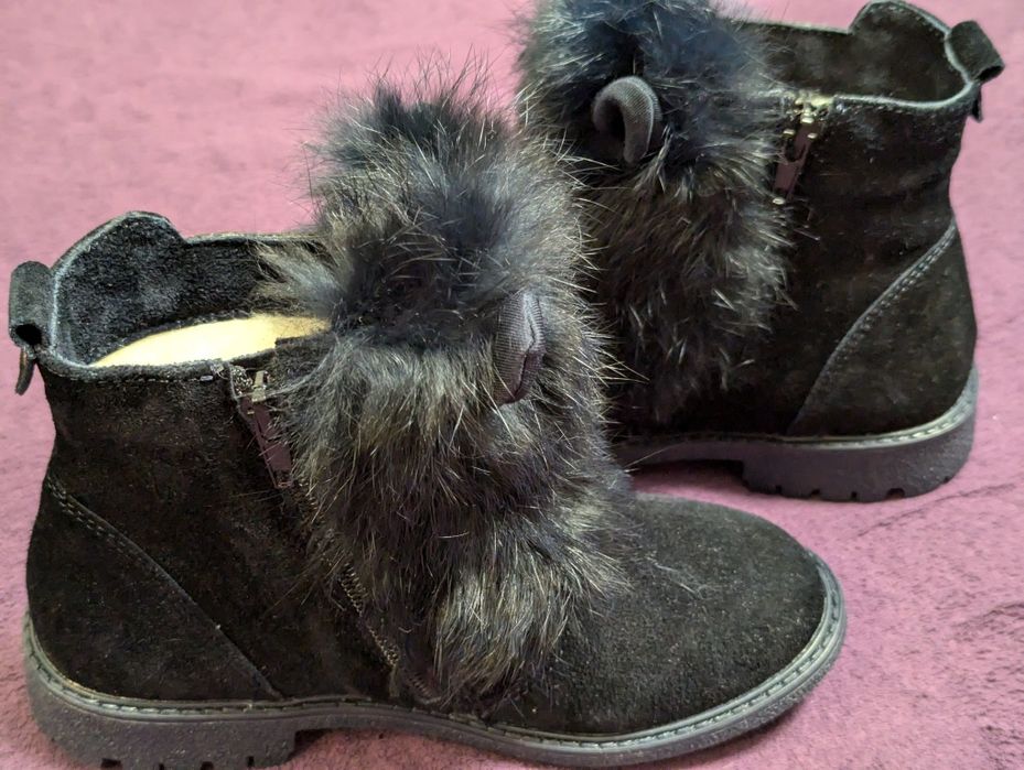 Зимние ботинки,зимові черевики,уггі для дівчинки