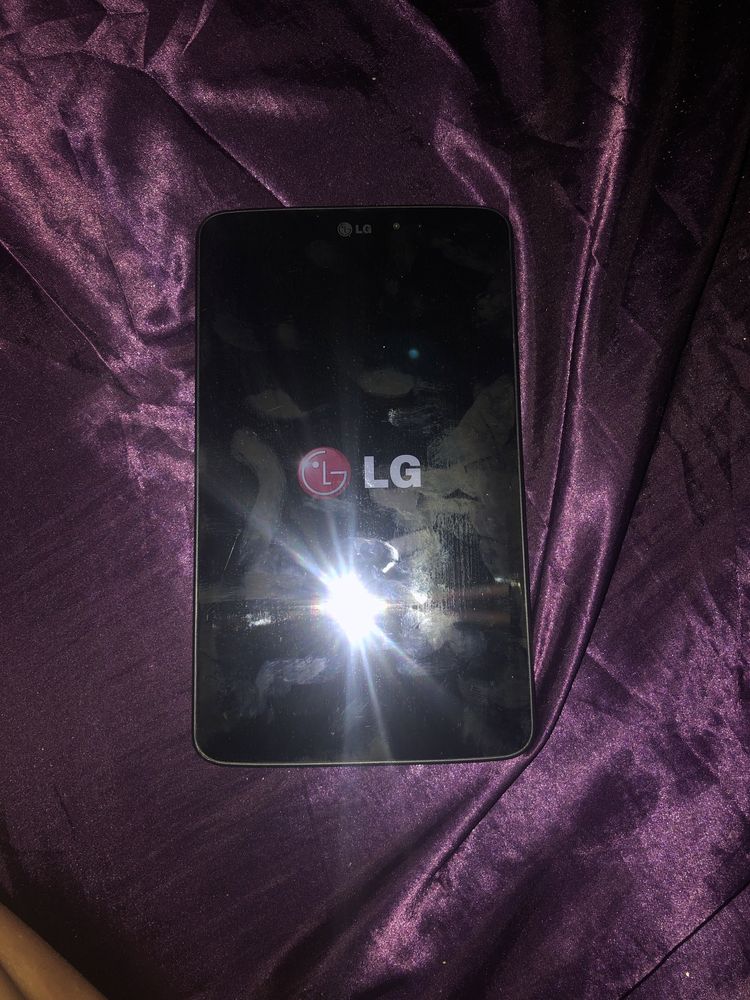 Tablet LG  V500
