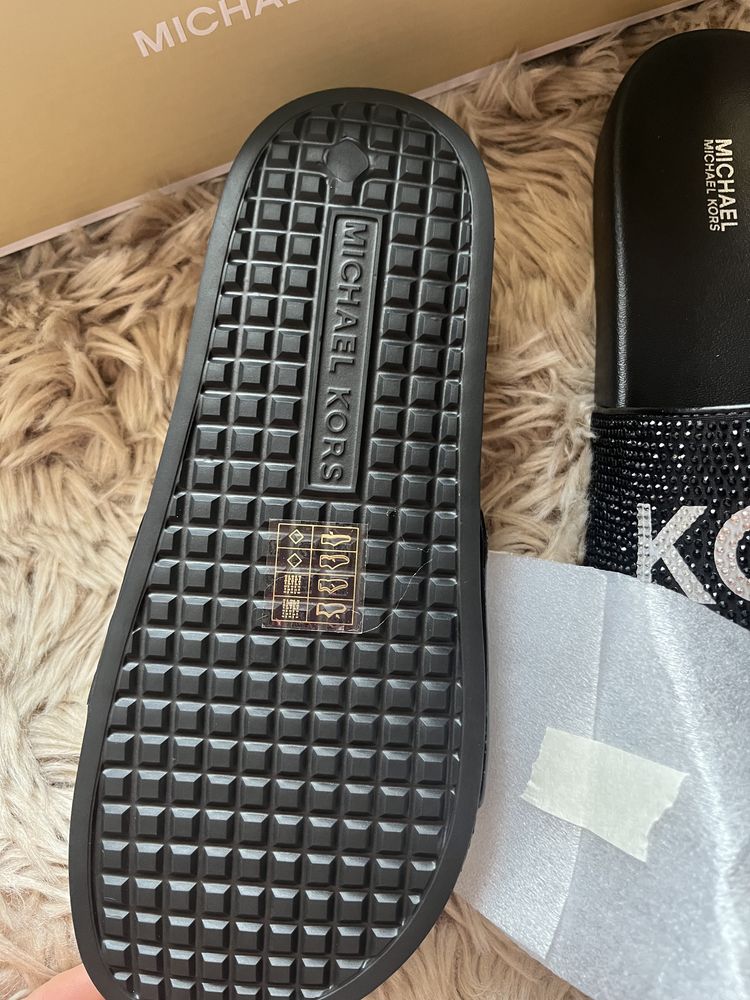 Michael Kors klapki japonki sandałki logowane r 37 slide cyrkoniami