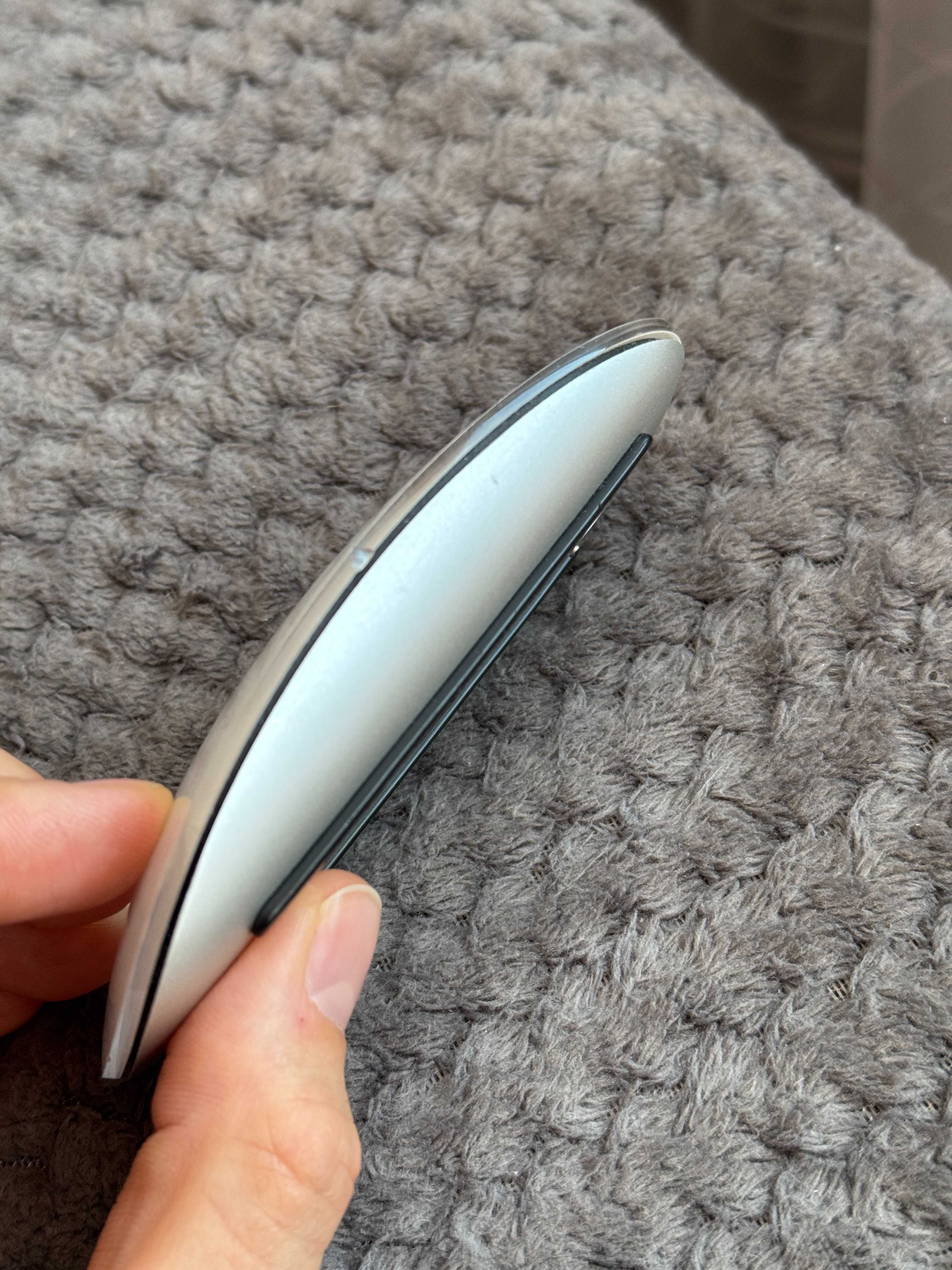 Apple Magic Mouse A1657 (lightning)