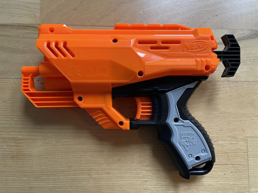 Nerf N-Strike wyrzutnia Accustrike Quadrant