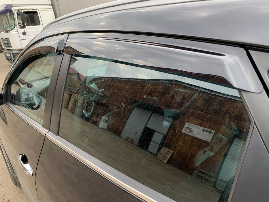 Hyundai IX-35 2010-2015рр. Вітровики (4 шт., HIC)