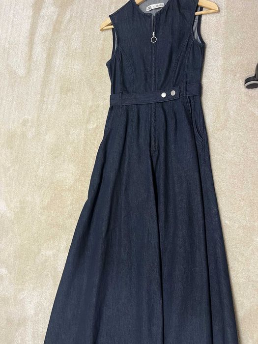 Jeansowa długa sukienka z rozporkiem