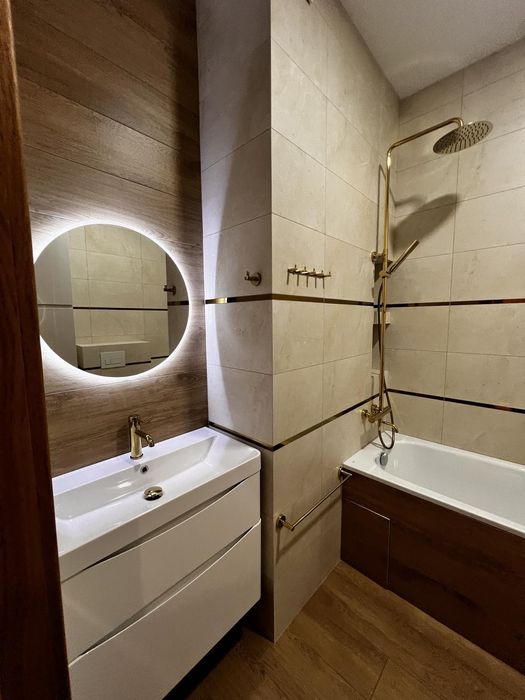 Продам 3-х комнатную в Аркадии с ремонтом .