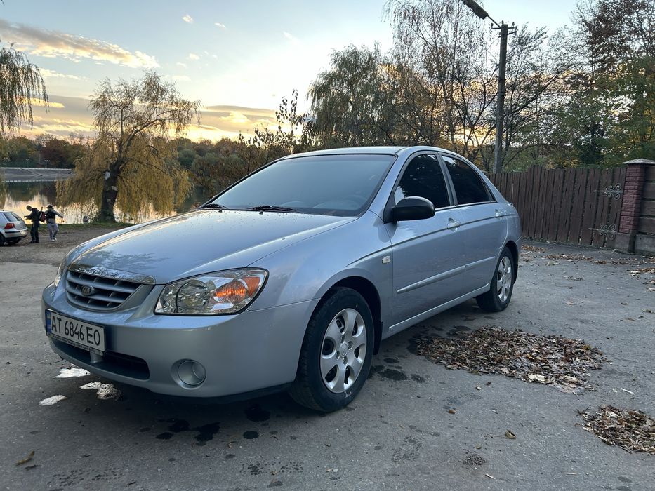 Кіа черато 2005 рік
