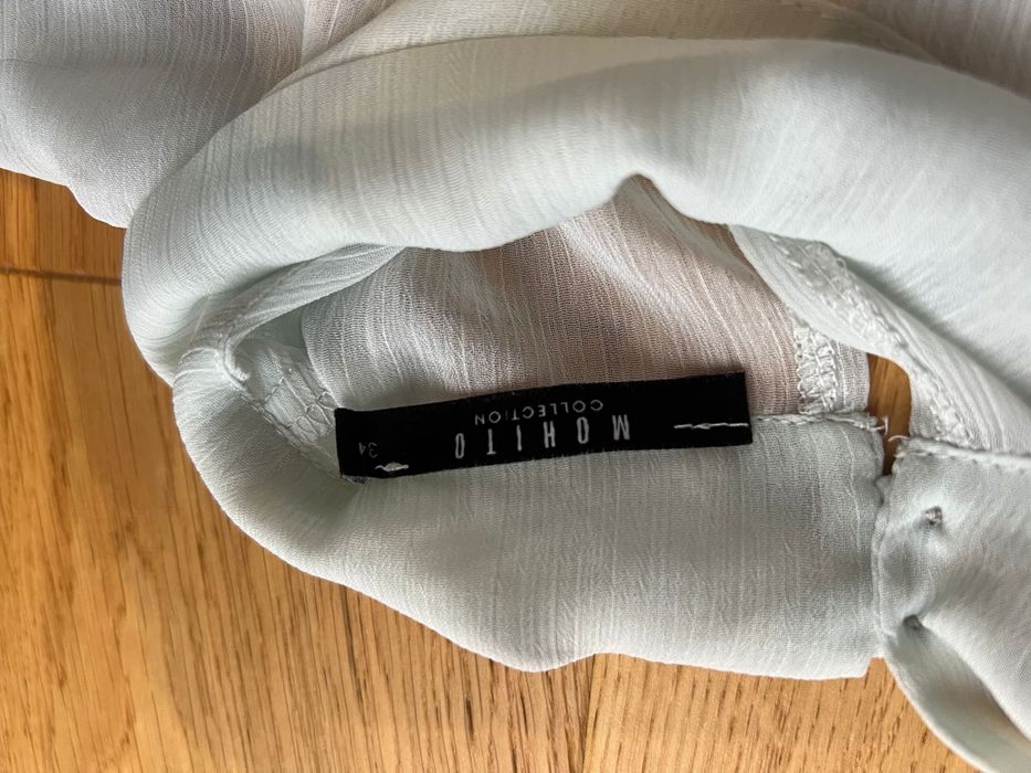 Mietowa zwiewna bluzka Mohito