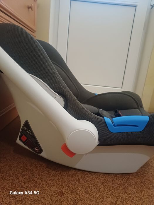 Дитяче  автокрісло Carrello  mini