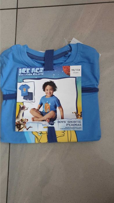 Nowa piżamka chłopięca w rozmiarze 98/104