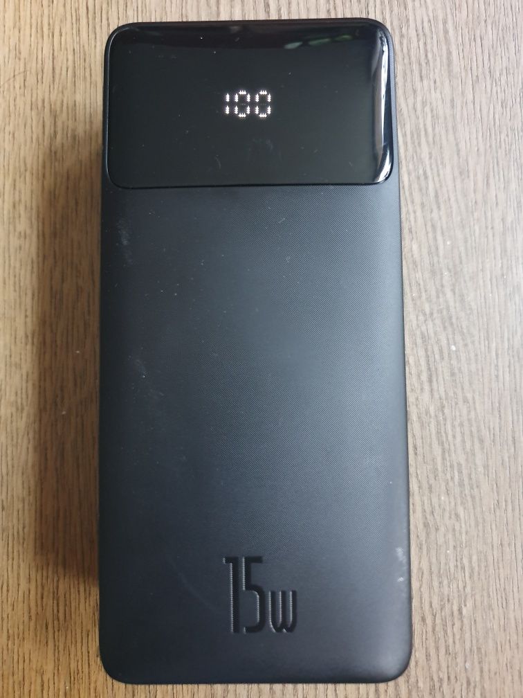 Powerbank Basseus.