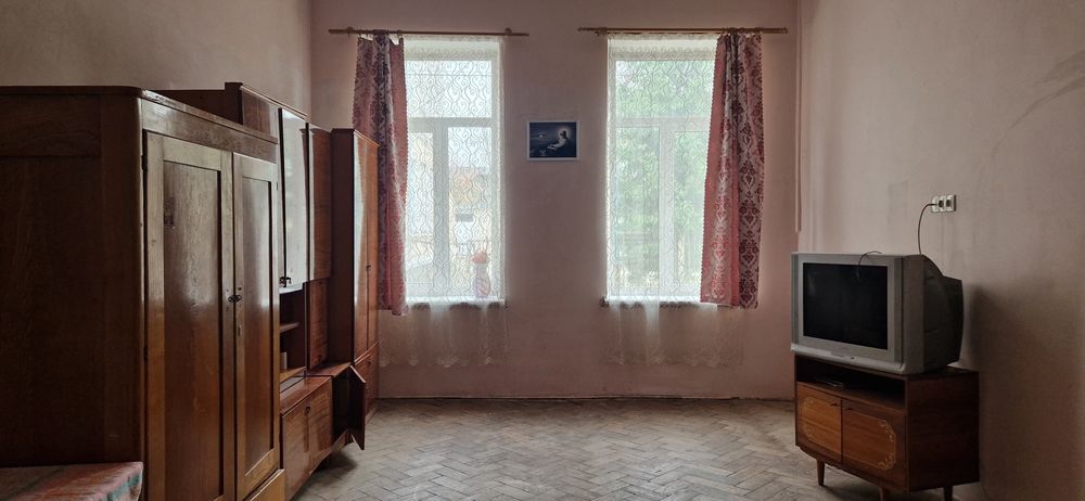 Здам 2 - х кімнатну квартиру, в гарному стані, є техніка та меблі