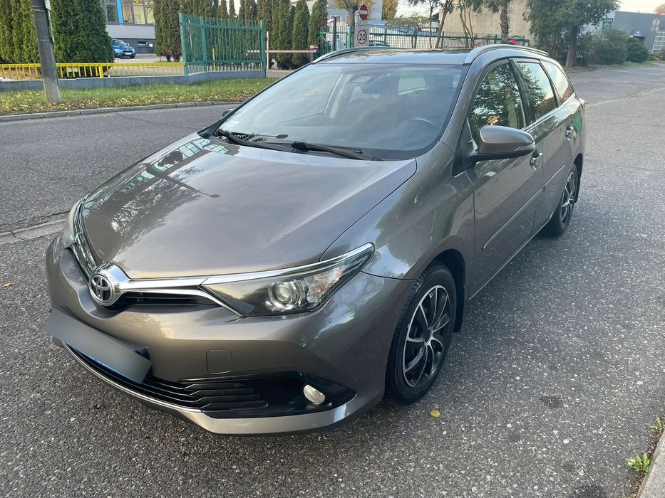 Toyota Auris Toyota Auris 2016 (pierwsza rejestracja w 2017 r.)