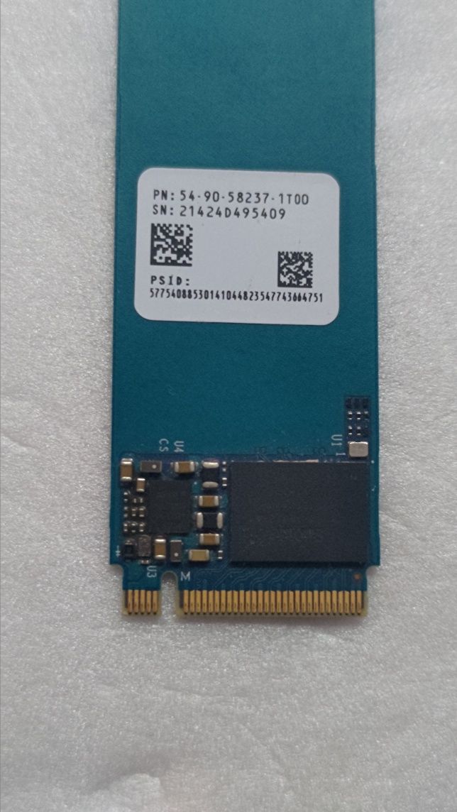 Жорсткий диск HDD, SSD