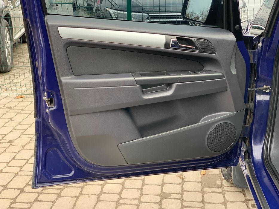 Opel Zafira 2011 1.7 дизель