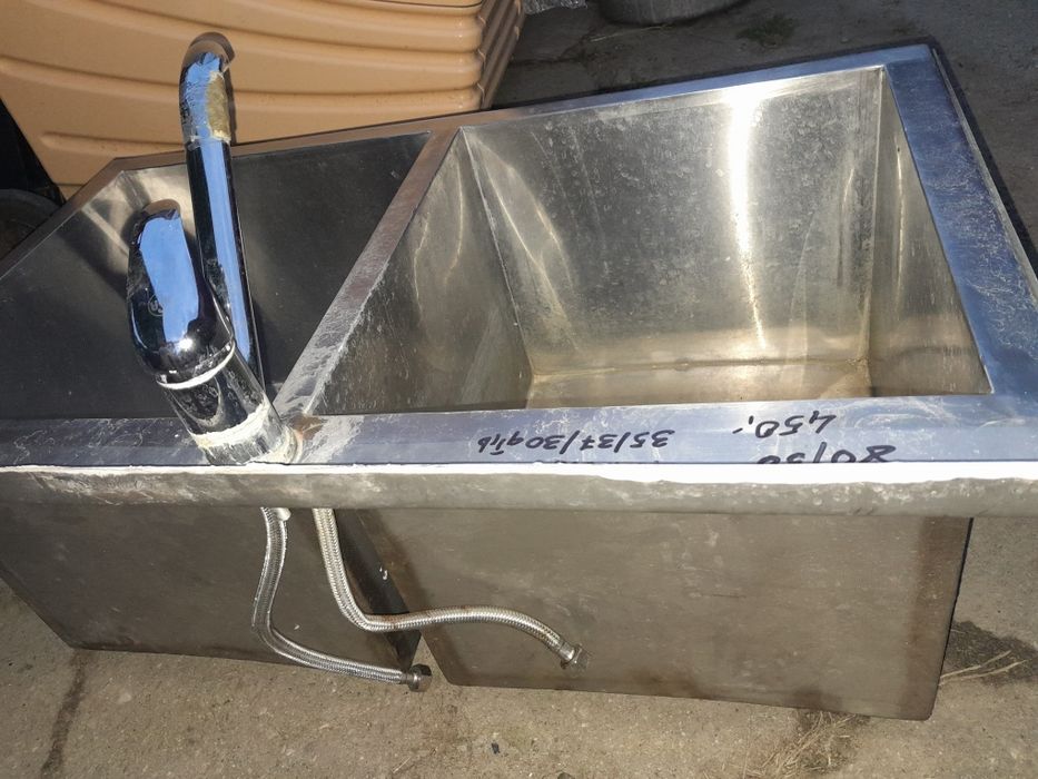 Zlewozmywak że stali nierdzewnej