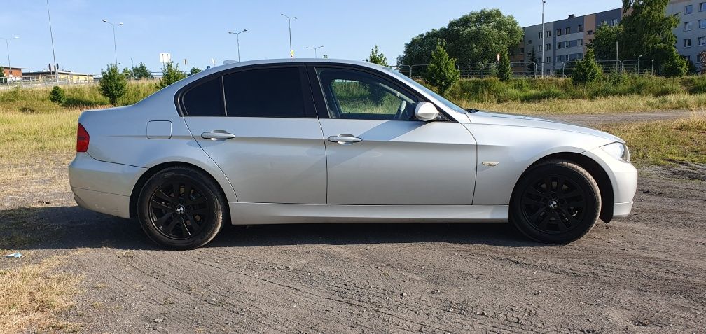 BMW Seria 3 E90 320i 2.0