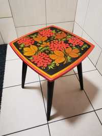 stołek stolik kwietnik Khokhloma Chochłoma czerwone jarzębiny antyk