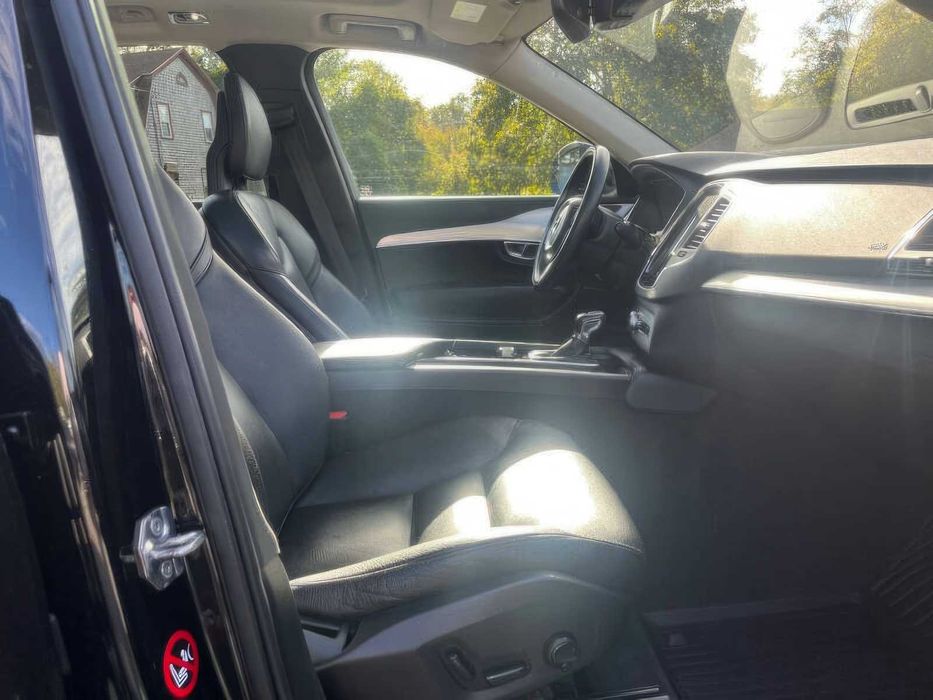 Volvo XC90      2018