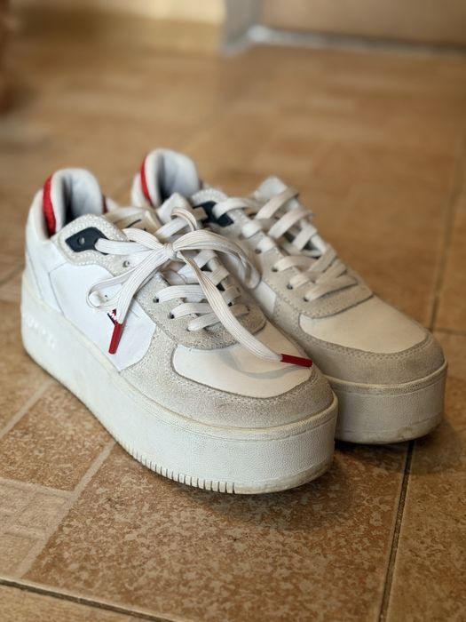 Кроссовки женские/кроссівки жіночі/адідас/нью беланс/томі хілфігер