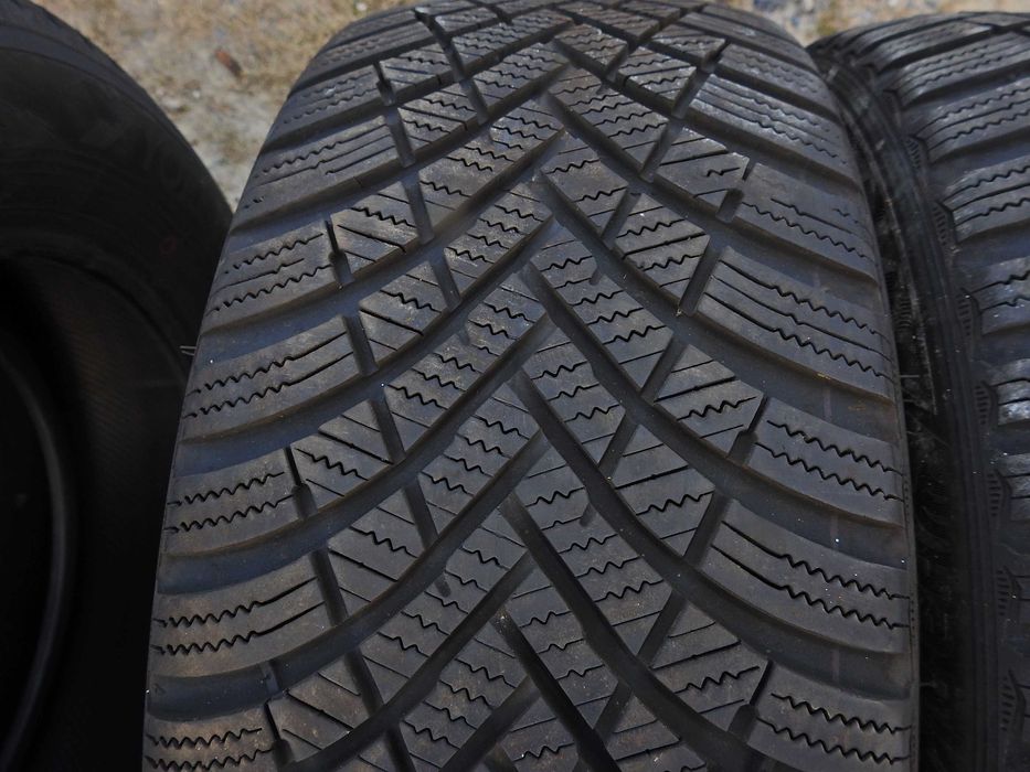 4x Hankook Winter i*cept RS3 W462 195/45 R16 84H 2x7,2 2x6,2mm 22rok