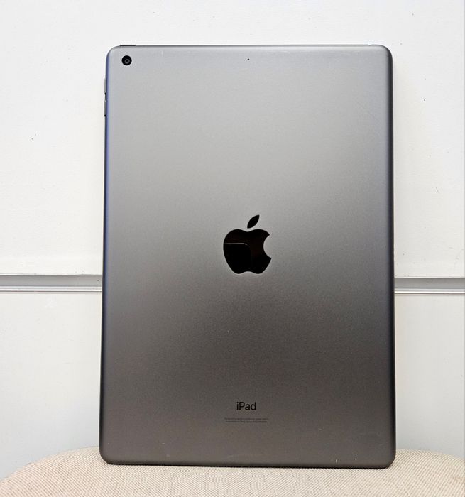 ipad 8th 32gb Батарея 100% 10.2 Wi Fi A2270 2020 року