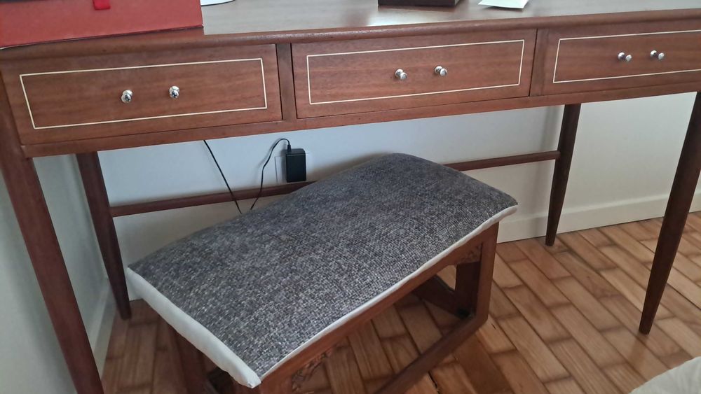 Penteadeira / aparador vintage recuperada