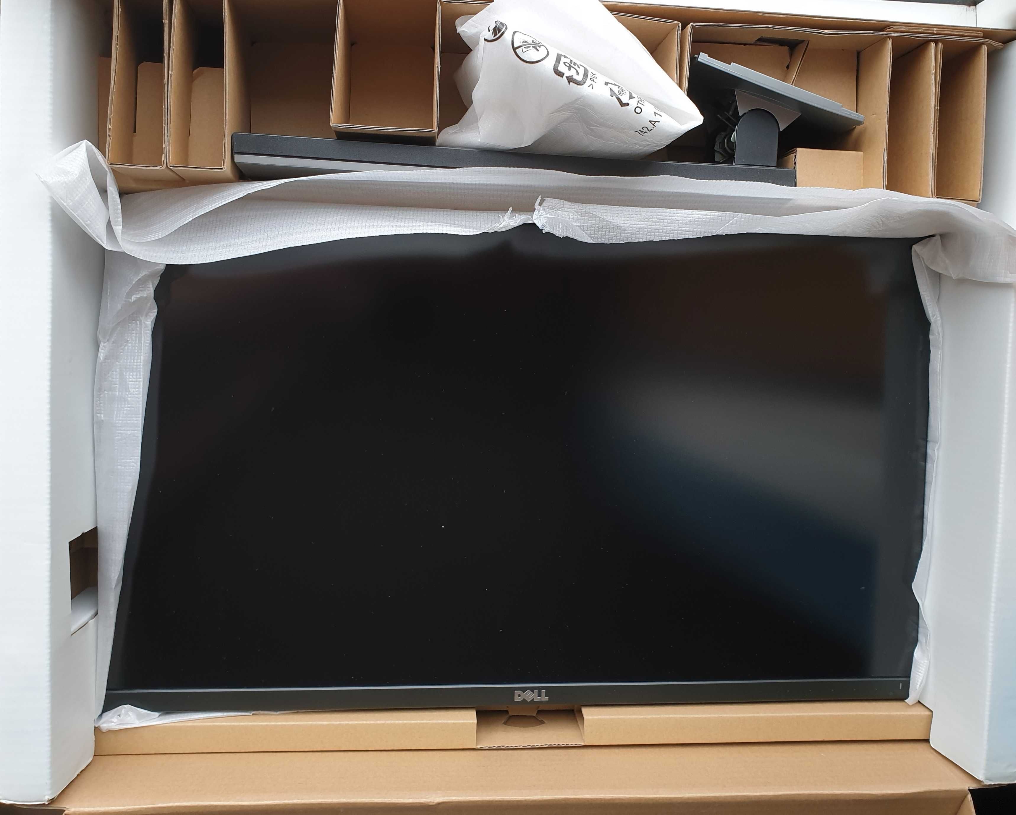 Продам монітор Dell UP2716DA (повна комплектація - стан нового)