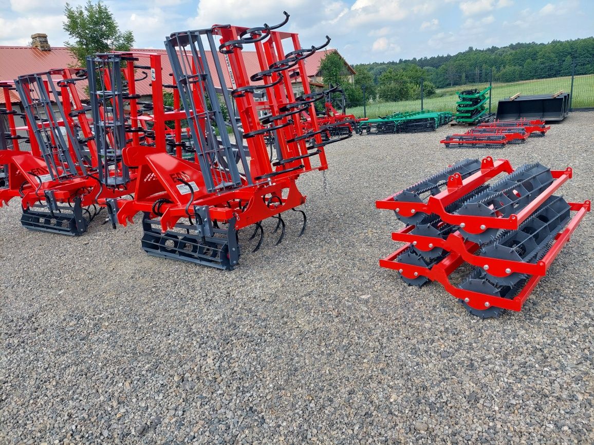 Agregat przedsiewny Euro-masz Janpol 2.1m - 5.6m hydrauliczny.