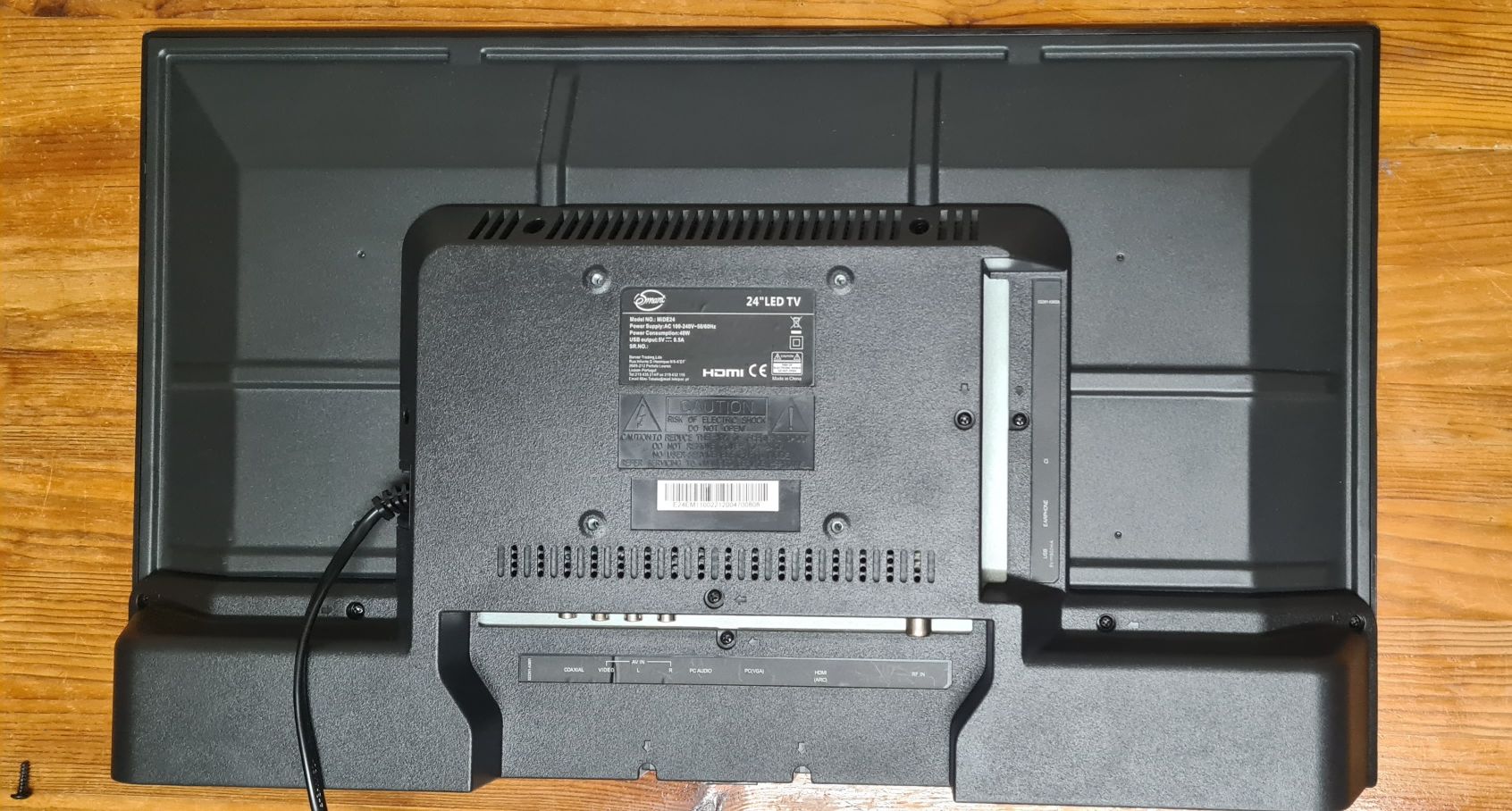 TV LCD Smart "24" para Peças (ecrã partido)