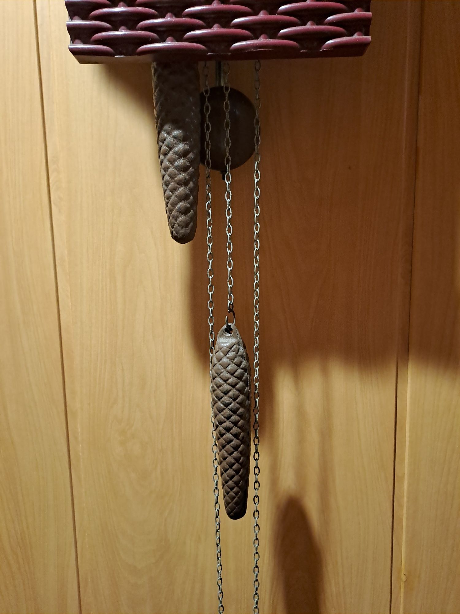 Zegar z kukułką, wiszący zegar z kukułką