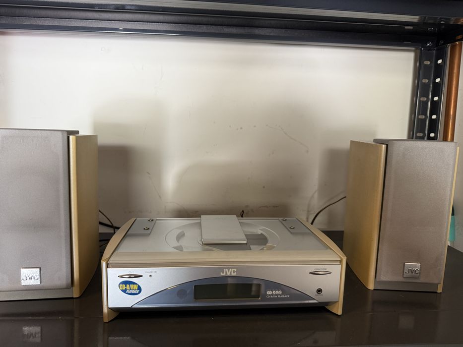 Wieża JVC stan dobry