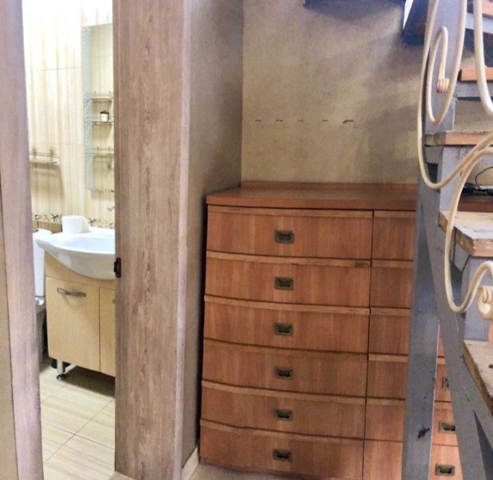 Сдам дом  Совиньон генератор 3 к евроремонт,место для авто можно живот