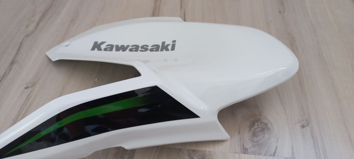 Kawasaki z900 nakladka na bak owiewka P L