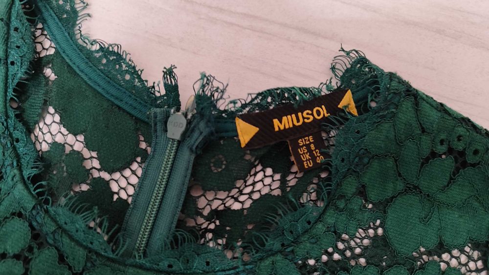 sukienka koronkowa butelkowa zieleń