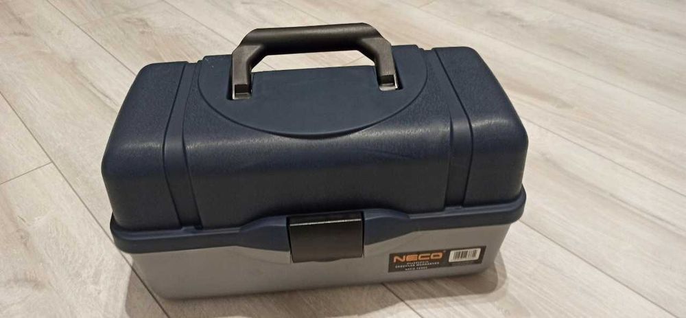 NOWA skrzynka wędkarska z przegródkami na przynęty i akcesoria