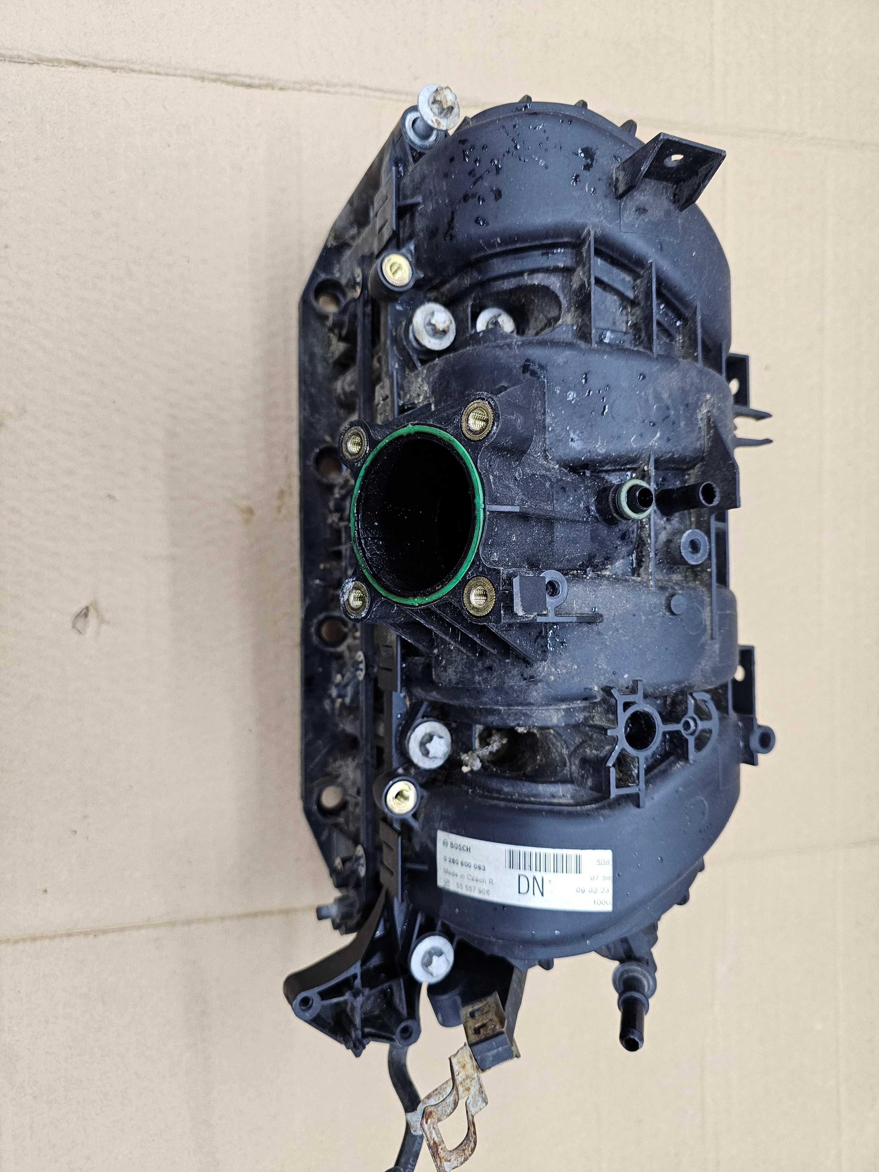 Kolektor Ssący Opel Corsa D Z12XEP
