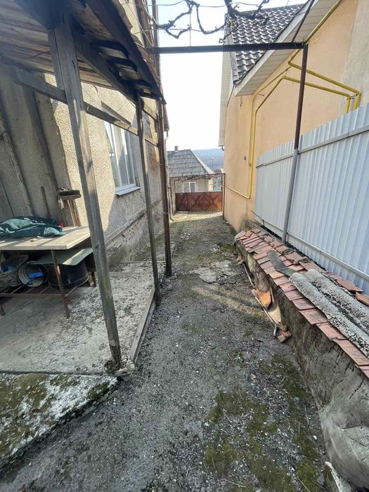 В Продажу Будинок 6,7 км.