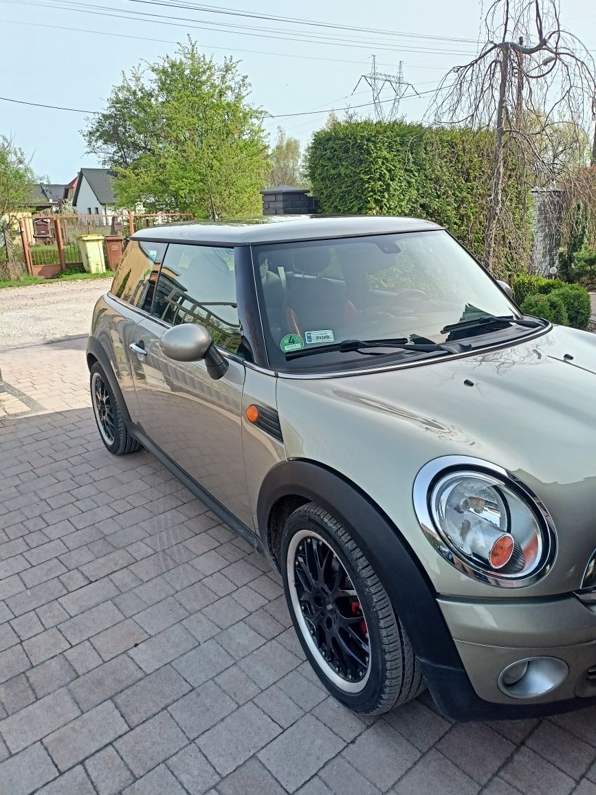 Mini Cooper 2007r. 1,6l 120 koni