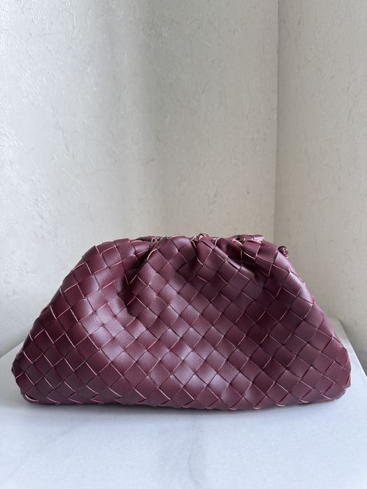 Сумка клатч в стиле bottega veneta burgundy