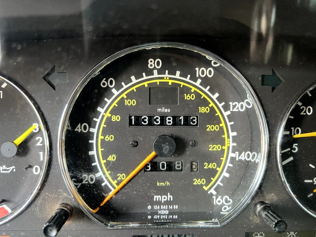 Mercedes-Benz Е124 4.2 1992