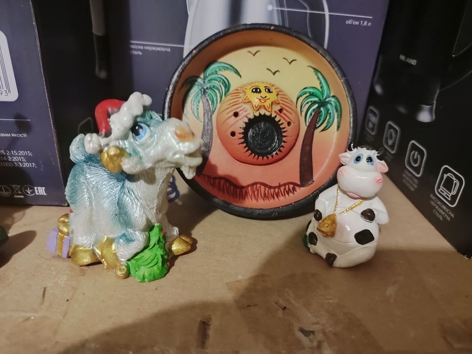 Фігурки статуетки вазочки міні